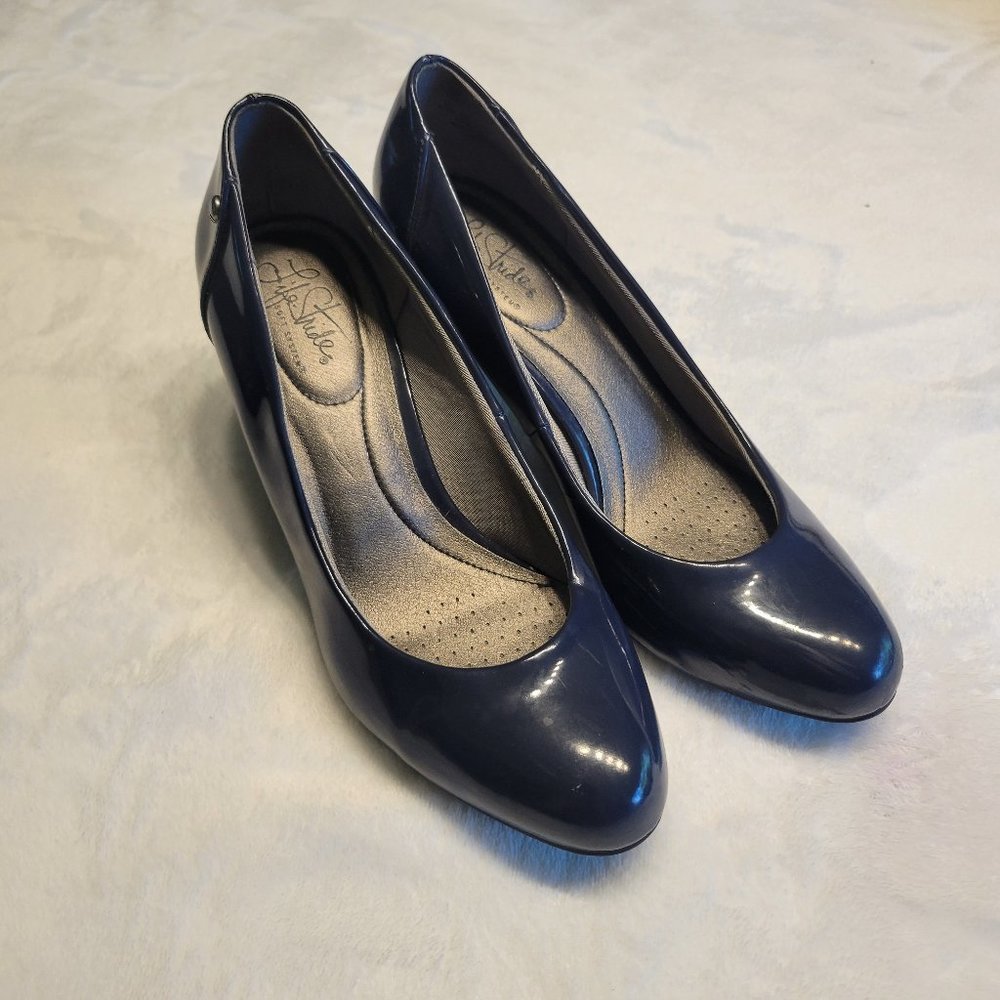 Life Stride Parigi Pump NAVY size 8.5M